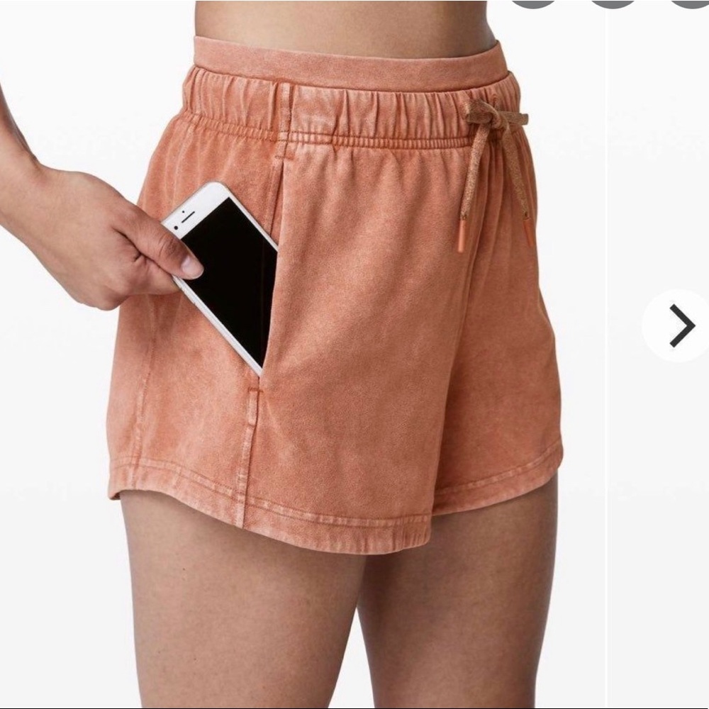 Lululemon Inner Glow Short 3”